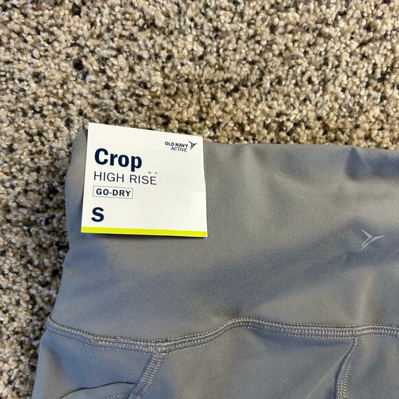 NWT Old Navy Go Dry High Rise Crop Leggings Size Small Gray Pockets 22" Inseam - Picture 3 of 6